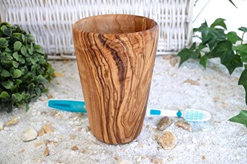 Verre à Pied En Bois D'Olivier – Ben Yaghlane