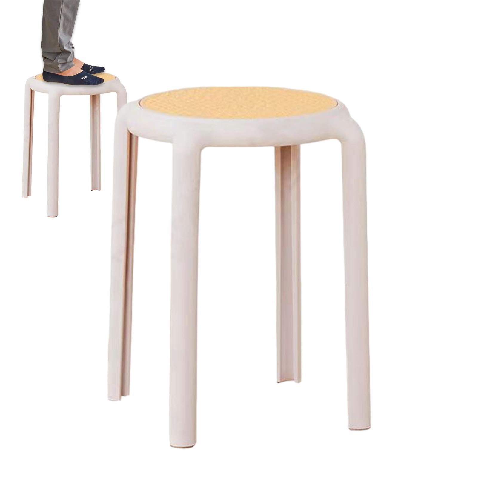Tabouret rond empilable en bois nu pour optimiser votre salle à manger