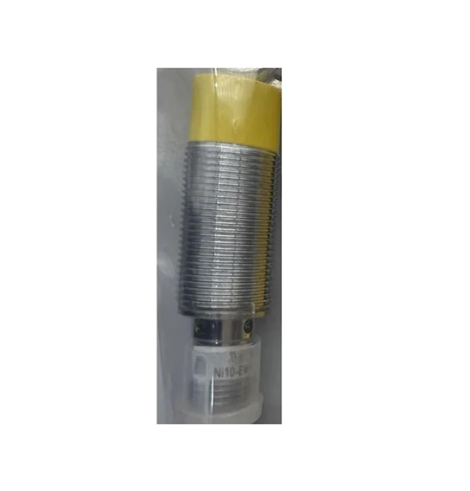 Capteur NI10-EM18-Y1X-H1141 pour résoudre les pannes de détection sur convoyeur