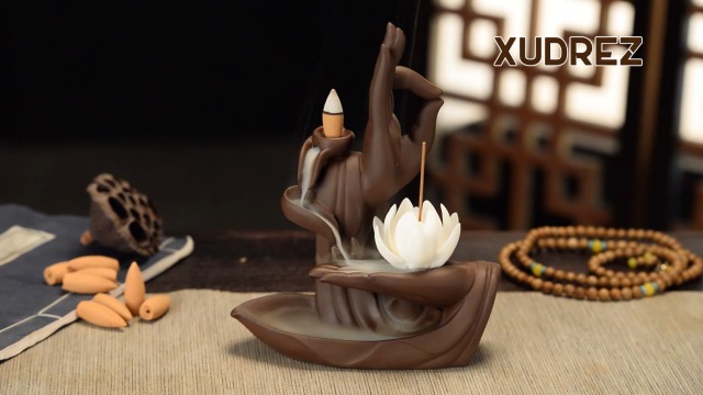 Qaixwuyi Bruciatore Incenso Riflusso Porta incenso del Cervo per Coni e Bastoncini incenso Incense Burner Ceramica per Meditazione Yoga Aromaterapia Decorazioni per Casa Ufficio Loto Rosa