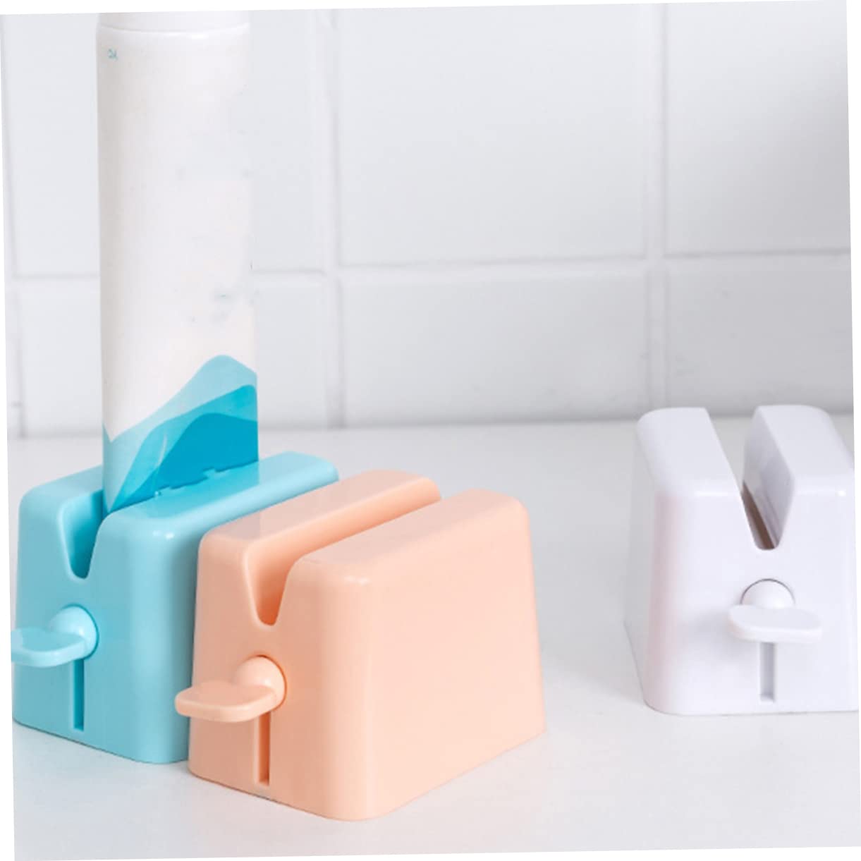 FRCOLOR 3pcs Toothpaste Squeezer Toothpaste Holder Facial Squeezer Hand Juicer Multifunctional Squeezer Toothpaste Tube Roller Squeezer Key Squeeze Toothpaste Dispenser Extruder Face Blue
