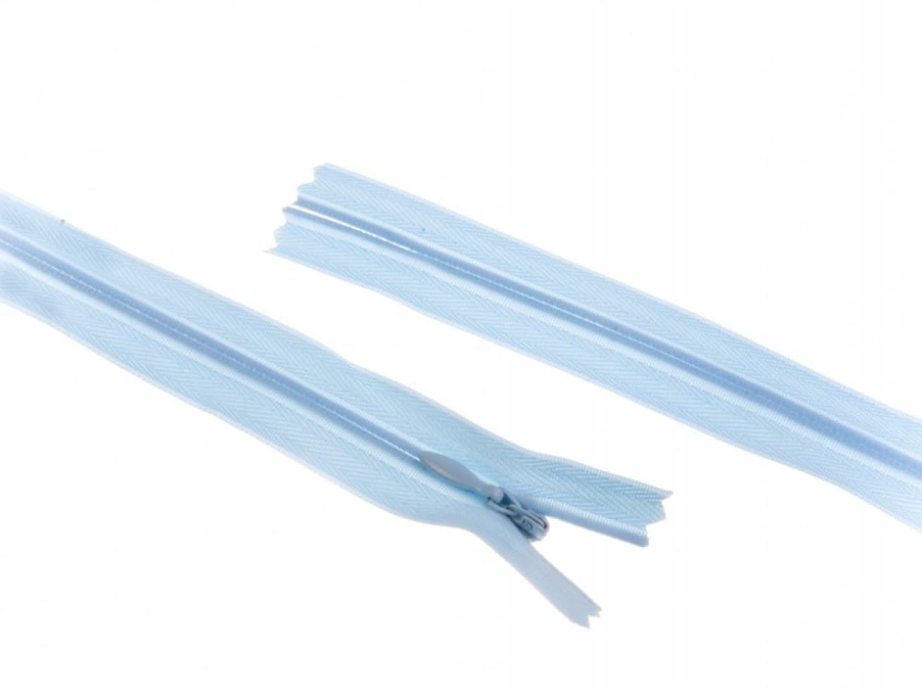 9"/ 23cm Concealed Invisible Closed End Zips Pale Blue - per single zip