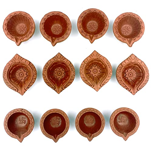 KSJONE Lot de 12 Diya indienne pour Puja | Argile | Support de Diya décoratif | Lampes Diya pour Pooja | Cadeaux et décoration de Diwali pour décoration de Diwali avec mèches en coton Cover