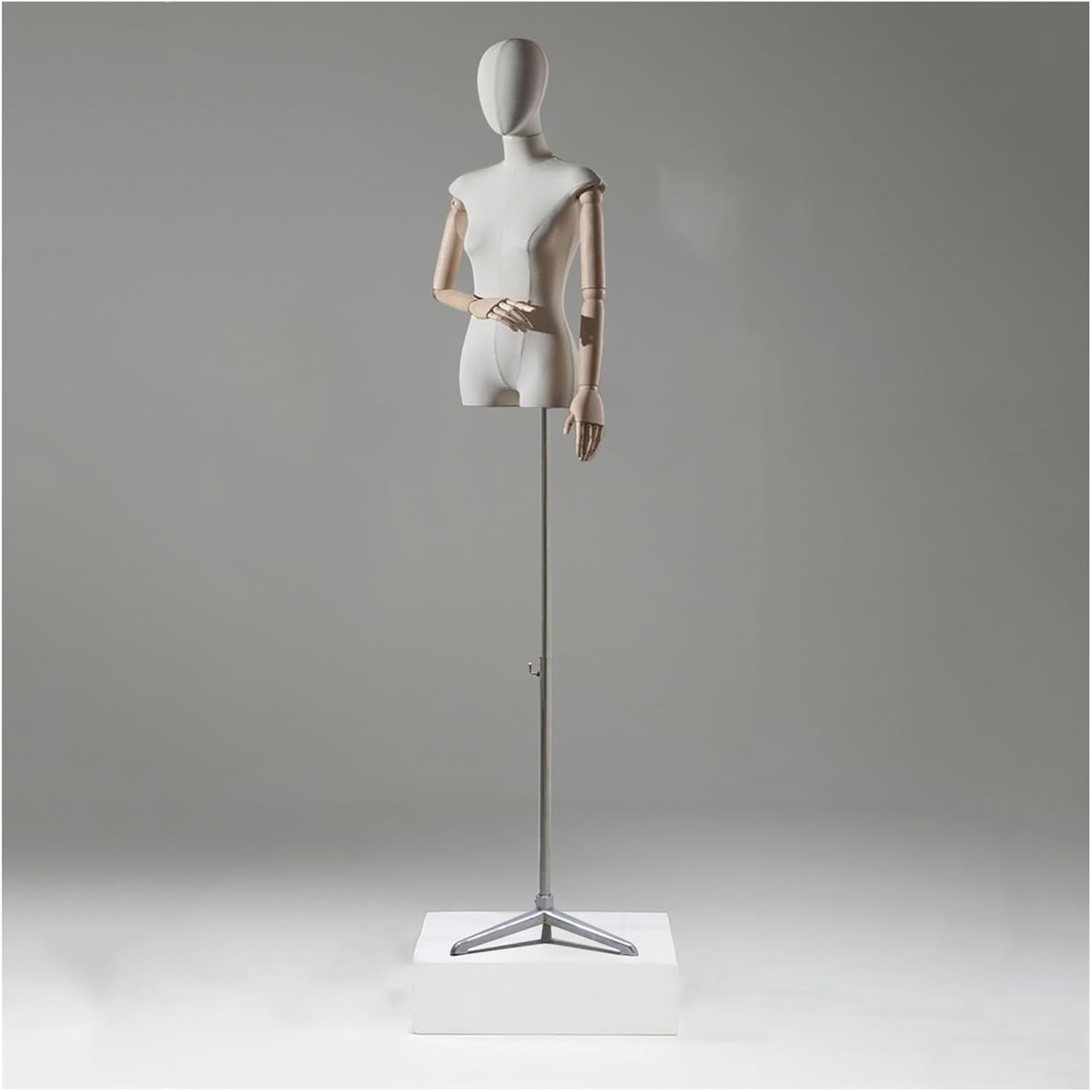 Adjustable Dress Form Mannequin for Women with Head & Wooden Arms - Ideal Tailors Dummy for Sewing, Clothing Display, Jewelry Showcase - Perfect for Fashion Designers & Crafters