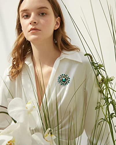 Image of Vintage Simulated Emerald Flower Brooch Pin for Women Girls Rhinestone Crystal Floral Laple Pin Clip Sweater Scarves Jackets Shawl Dress Suit Hat Corsage Decoration Brooches Pins Fashion Jewelry