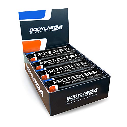 Bodylab24 Barritas Proteicas 12 x 65g | Barrita de proteínas baja en azúcar, grasa y carbohidratos | Para antes y después de entrenar | 27,3 gramos de proteína en cada barrita! | Chocolate