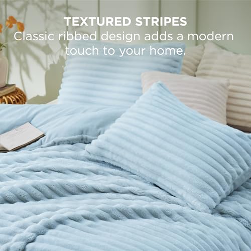 Image of Bedsure Queen Fluffy Comforter Set - GentleSoft 3 Pieces Luxury Fleece Bed Light Blue Bedding, Cozy Room Decor Aesthetic, 1 Queen Bed Comforter (90 inchx90 inch) and 2 Pillowcases (20 inchx26 inch)