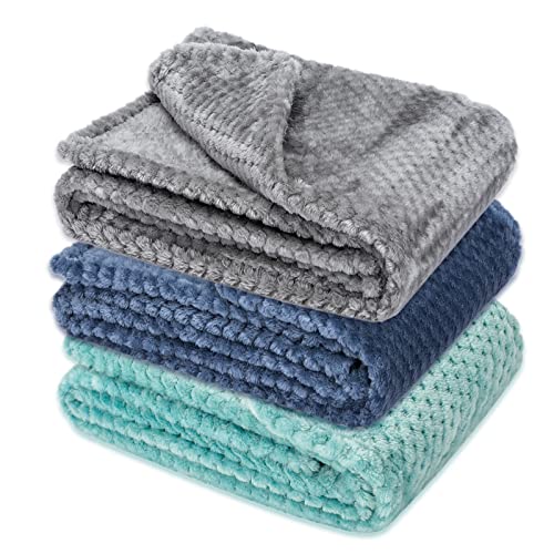 Image of Warm Soft Fuzzy Dog or Cat Blanket, Plush Fleece Throws for Bed, Couch, Sofa, Travel (S /24 inch x 32 inch, Multicolor 2)