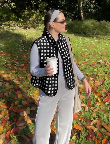 PUWEI Women's Checkered Sherpa Vest Sleeveless Zip Up Fleece Top Crochet Plaid Sherpa Collared Vest with Pocket3