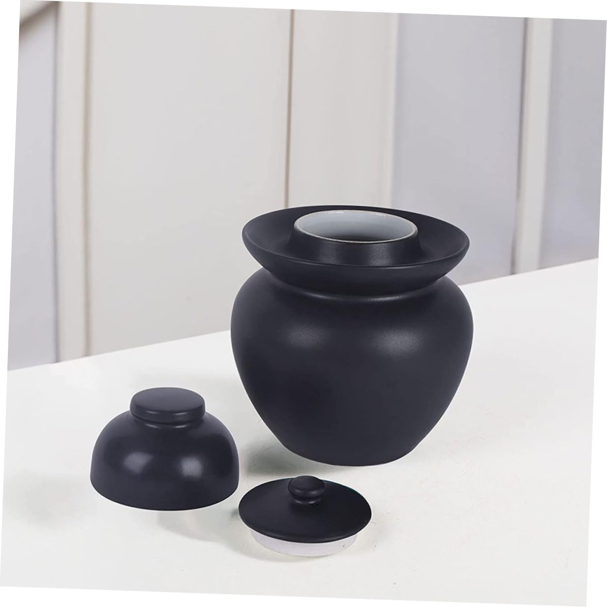 Vaso di Fermentazione in Materiale Tradizionale con Coperchio per Pickles e Conservazione Alimentare, Design Orientale Raffinato