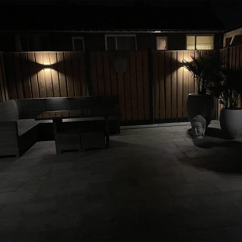 Solar up down light Njord | Warm wit licht | IP65 bescherming Solar up down light Njord | Warm wit licht | IP65 bescherming