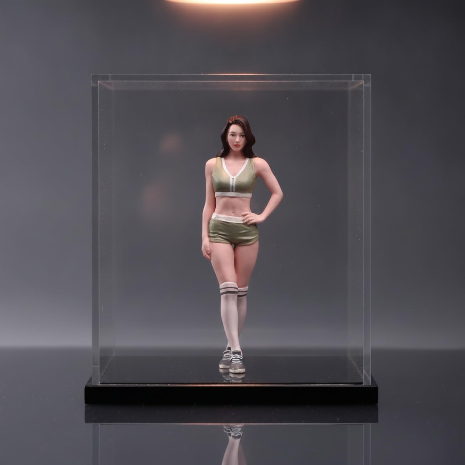 Colcolo Figurina Scena Miniatura Statuetta Sportiva Resina Personaggio Femminile Giovane Decorazione Resina Finitura Liscia Calze a Righe E Sneakers Adatta per Scaffali Vetrine Scrivania, 1/24