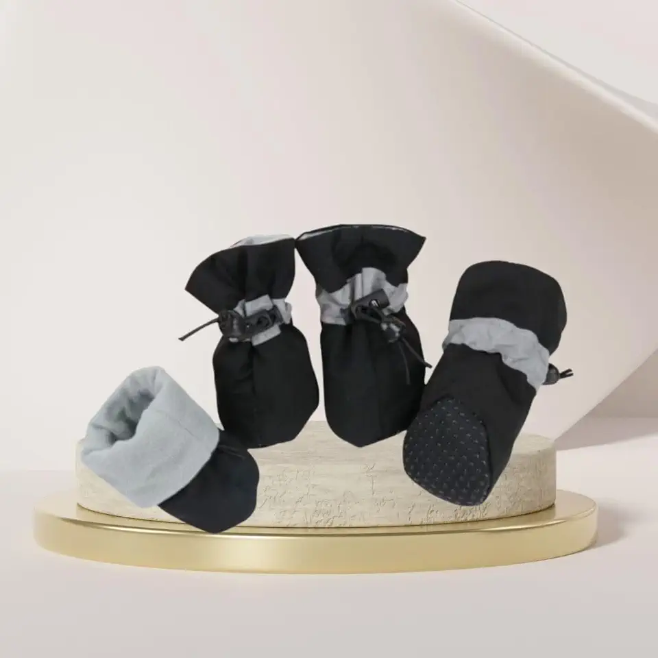 Bota de Tecido PRETA para Cachorro Botinha para Patas Antiderrapante Impermeável Protetor Pet com 4 Unidades (MÉDIO - 6)
