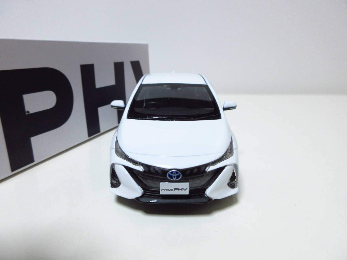 Amazon | 1/30 トヨタ 新型プリウスPHV PRIUS PHV カラーサンプル 