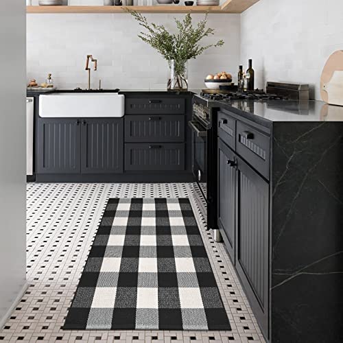 Kimode Buffalo Plaid Outdoor Rug 27.5'' X 43'',Farmhouse Front Porch Rug, Black And White Fall Rug Washable Cotton Layered Doormats Outdoor Check Entrance Mat Carpet For Front Door/Entryway #TOP7