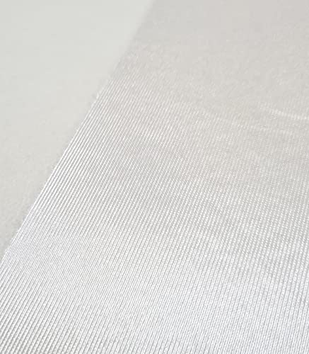 Tela con Foam para carnaval color blanco y también utilizado como estabilizador para costura y manualidades. Tejido con ancho de 150cm se vende a metros