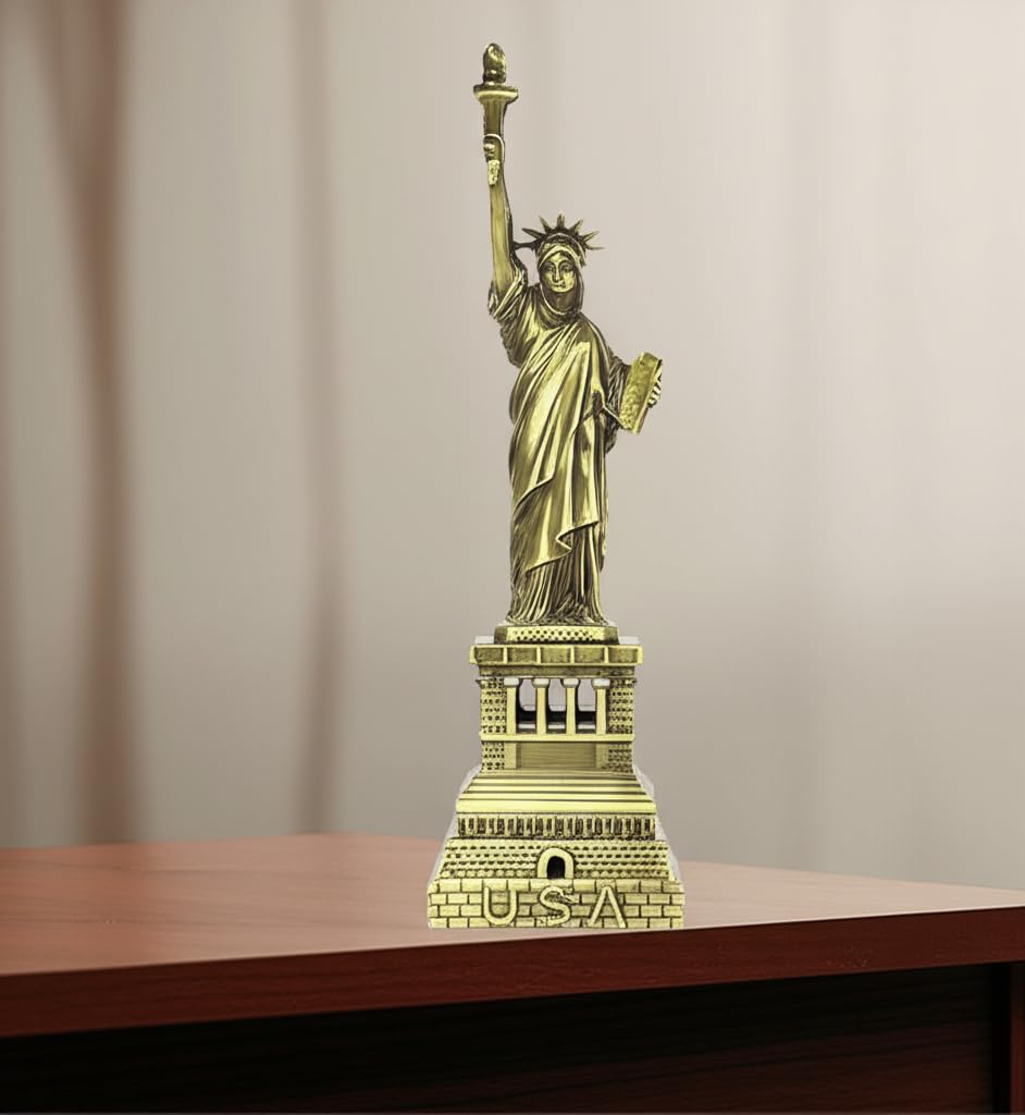 Metal Statue of Liberty Miniature, New York Landmark, American USA, Souvenir, Model, Replica, Monuments, Decorative Showpiece, Antique Finish (18cm) Metal Statue of Liberty Miniature, New York Landmark, American USA, Souvenir, Model, Replica, Monuments, Decorative Showpiece, Antique Finish (18cm)