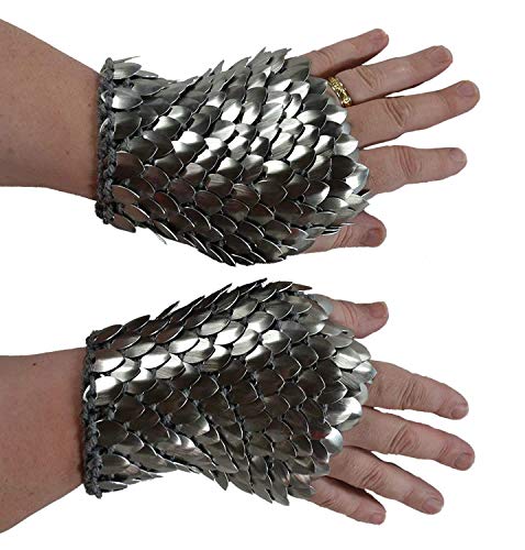 Armor Gauntlets knitted of Dragonhide Scalemail -...