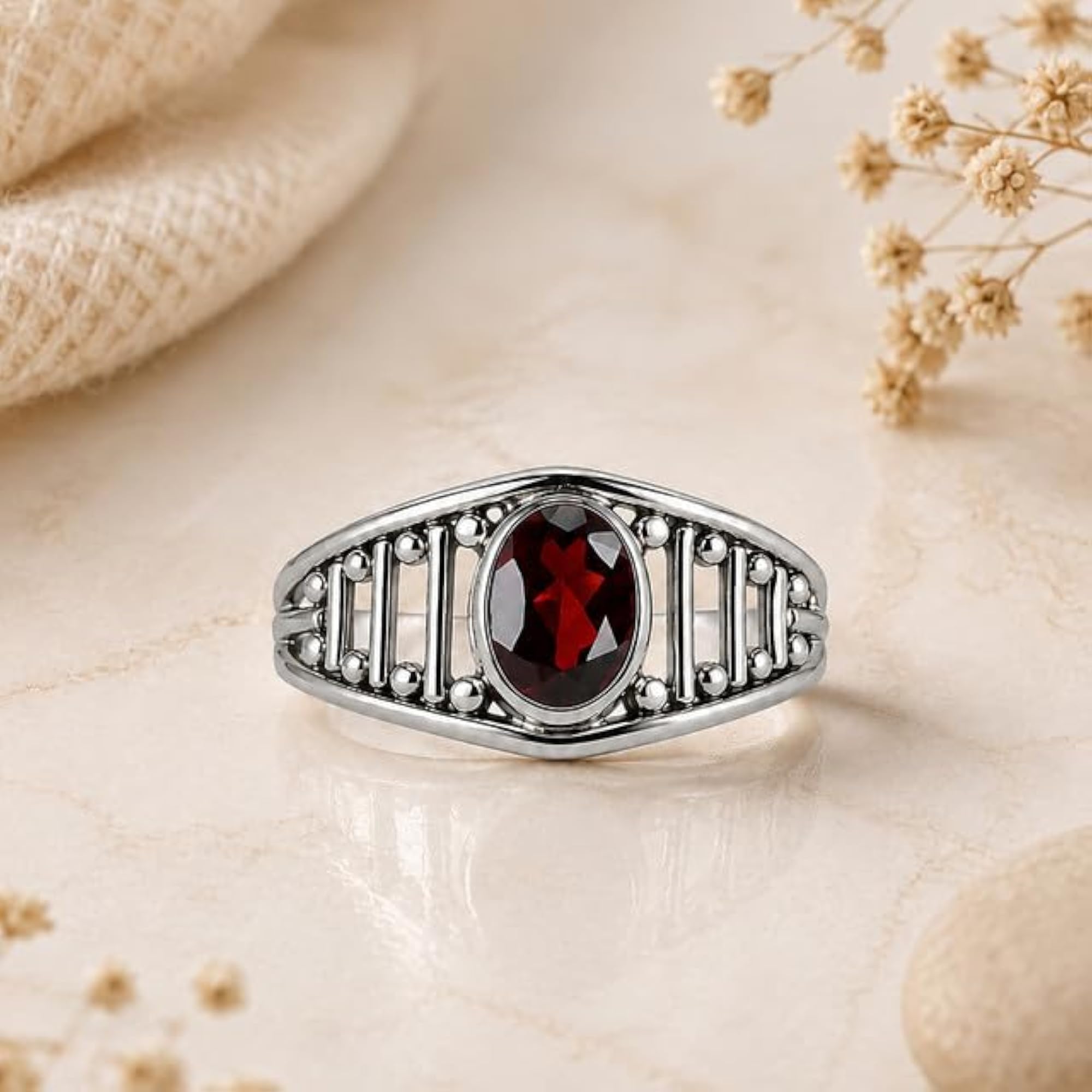Women's 925 Sterling Silver Garnet Gemstone Ring with Decorative Pattern