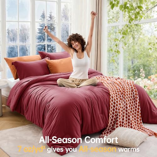 Image of MUXHOMO Oversized Queen Comforter Set, Lightweight Down Alternative Bed Set | All Season 3 Piece Bedding Set,Ultra Soft Down Alternative,Includes 1 Comforter 98x98 and 2 Pillow Shams 20x26,Burgundy Red