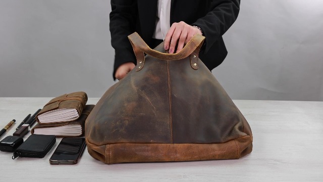 KomalC Two-Tone Tote Bag - Sustainable Jute & Leather Bag For Women, Work & Shopping