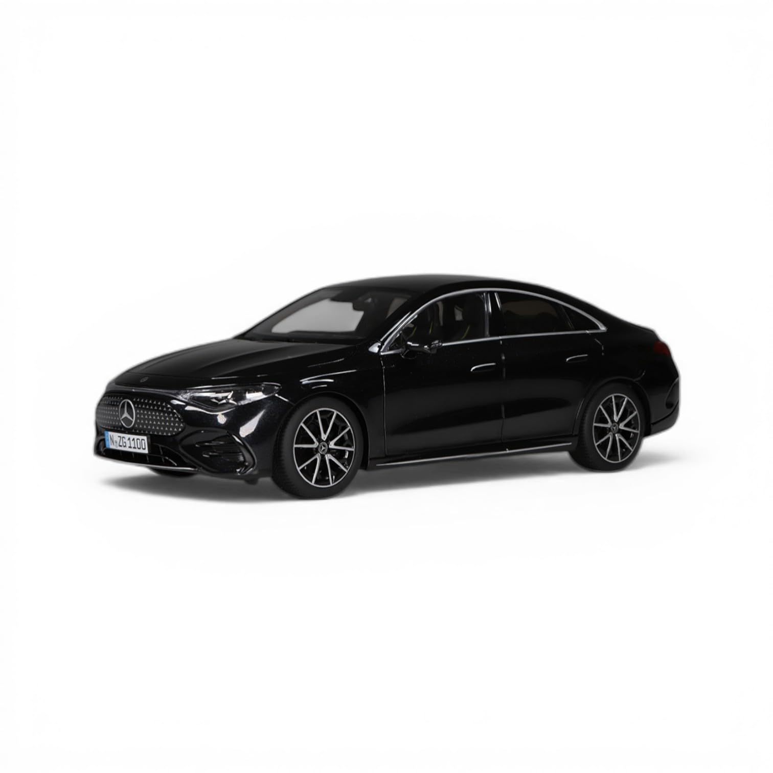 Mercedes‑Benz CLA Coupé mit EQ‑Technologie 1:18 Modellauto – Premium Diecast Miniatur, detailreiches Sammlermodell für anspruchsvolle Modellauto‑Fans
