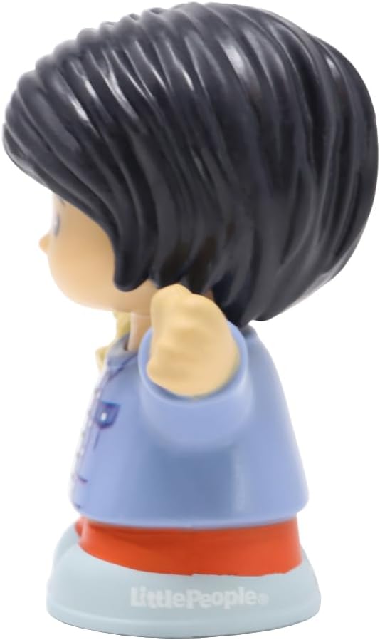 Fisher-Price Replacement Part for Collectible Little People School, Family or Veterinarian Office Playset HVT37 - Replacement Lady or Mom Figure Holding a Puppy image 4