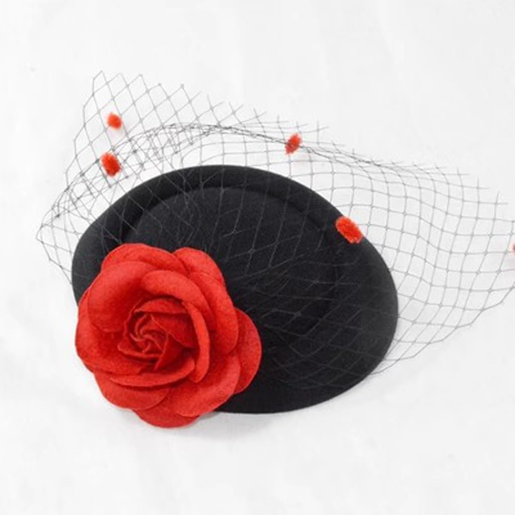 Chapeau de soirée avec cheveux en maille pour sublimer une coiffure de fête