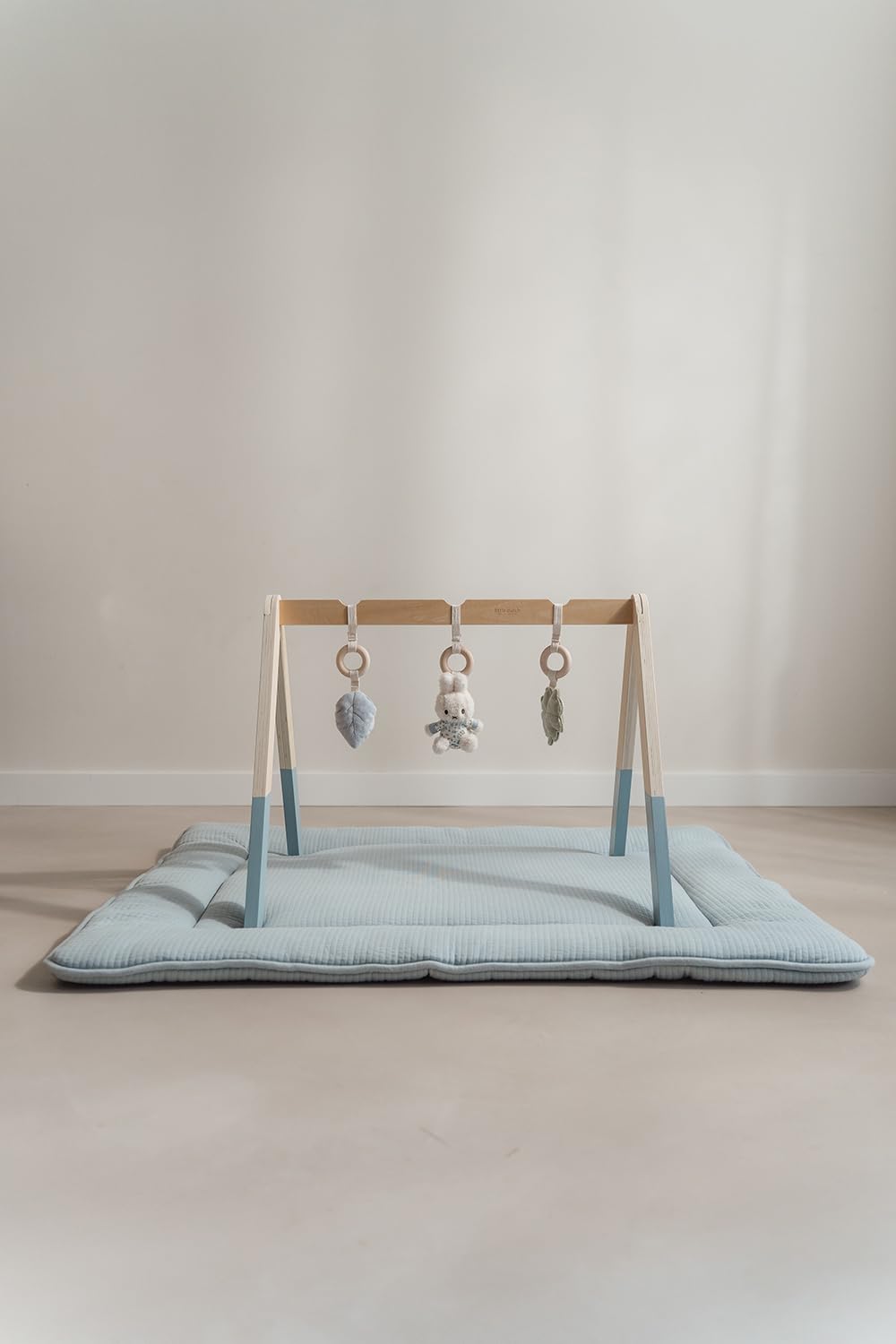 nijntje miffy x Little Dutch Holz Baby Gym Spieltrapez Spielbogen Holz inkl. Anhänger Hase Miffy blau - Lucky Leaves
