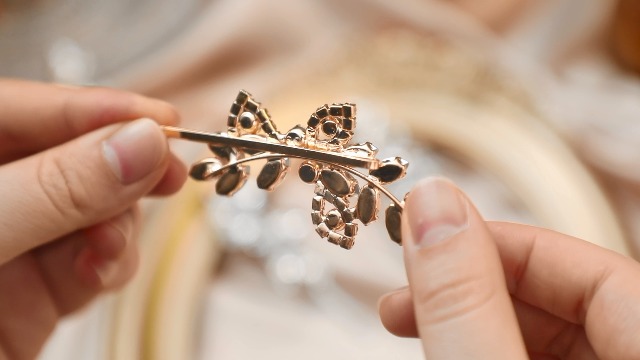 Vintage Juliana Topaz AB Rhinestone Flower Brooch AS