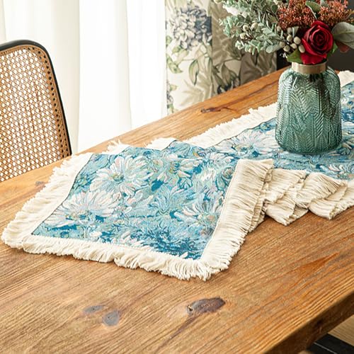 Chemin de table coton jacquard avec pompons lavable et durable