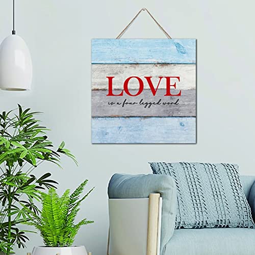 Décoration murale en bois Love Is A Four Legged Word 30x30 cm