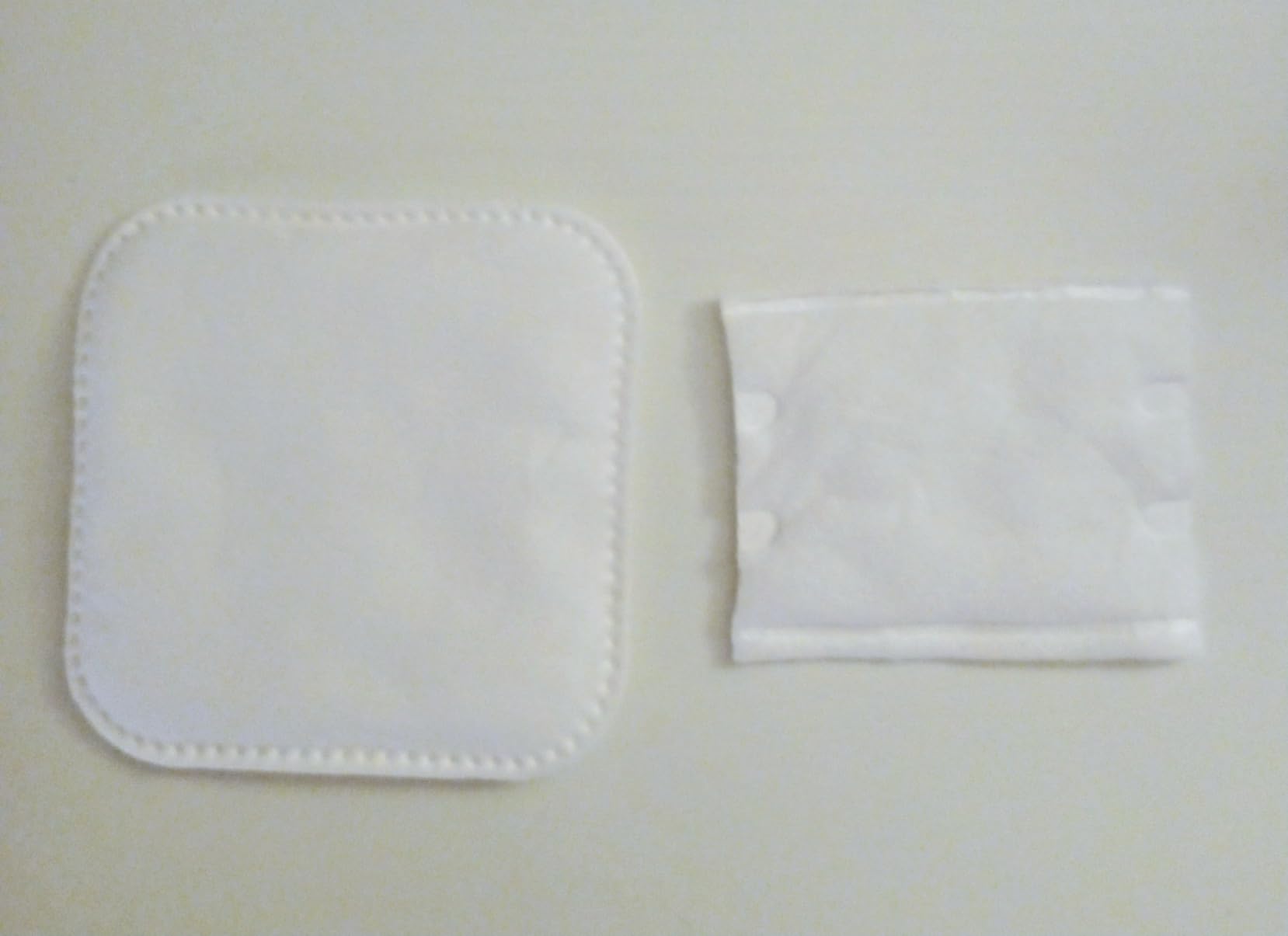 Vexlytra Soft Cotton Pads for Face(70 Count) - Lint-Free, Pressed Seam Design, Gentle on Sensitive Skin & Eyes, Perfect for Makeup Removal & Facial Cleansing