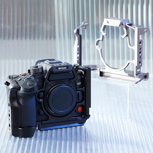 Image of Aluminum Alloy Camera Protection Cage Rig Stabilizer Frame for LUMIX GH6 / GH7 Camera (Black)