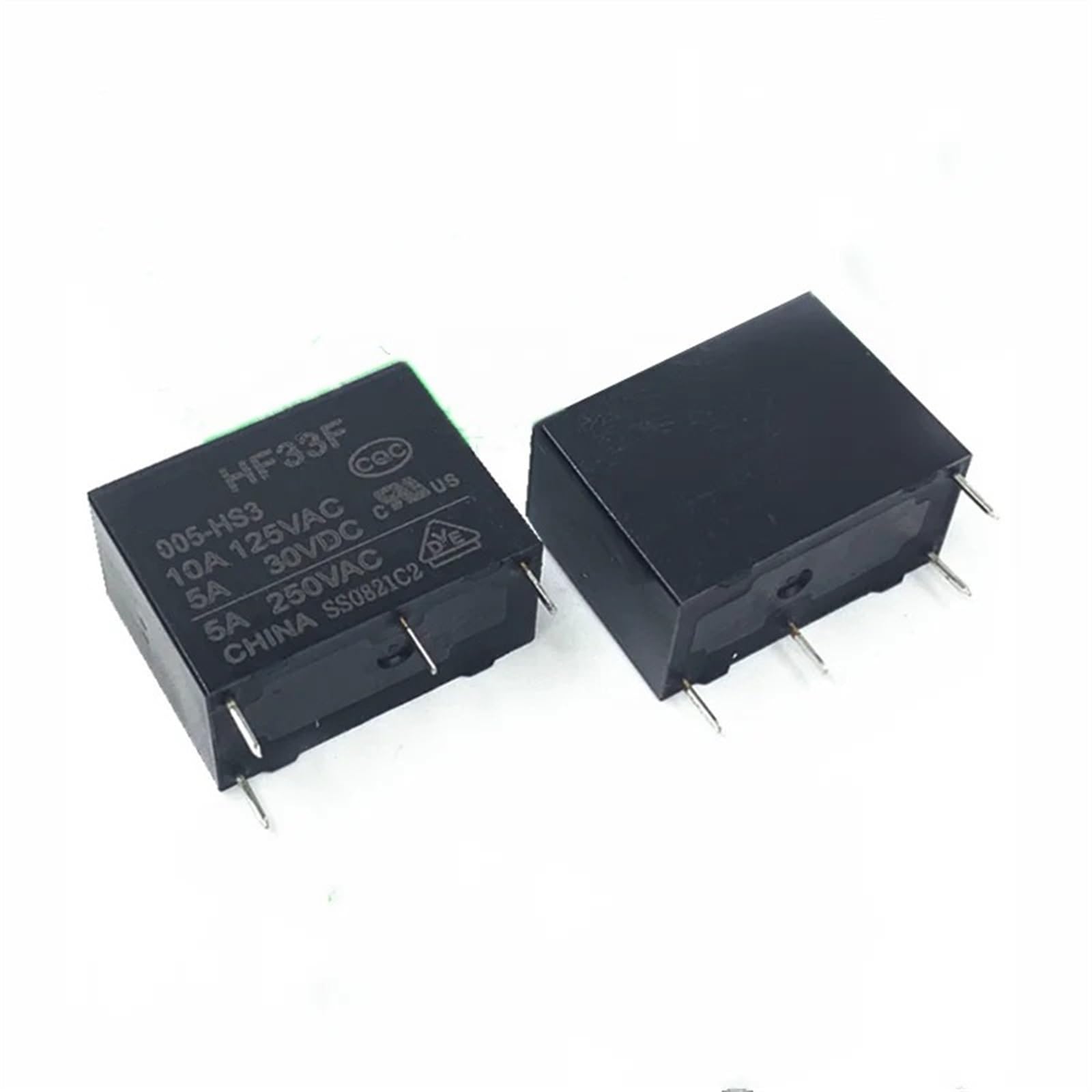 Relé HF33F de alta capacidad 5A para control de energía estable 4