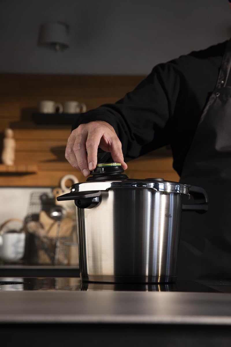 Fissler, Set da 4 pezzi con pentola a pressione Vitavit Premium 4.5 L, diametro 22 cm, con padella a cottura rapida 2.5 l , diametro 22 cm, con coperchio in metallo, per cottura a induzione
