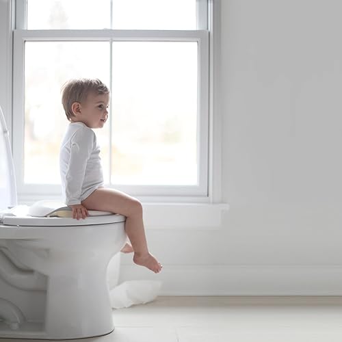 Miniatura 5 de Ubbi Entrenador de inodoro ajustable para niños pequeños en entrenamiento para ir al baño con asas integradas y gancho para orinal para un fácil