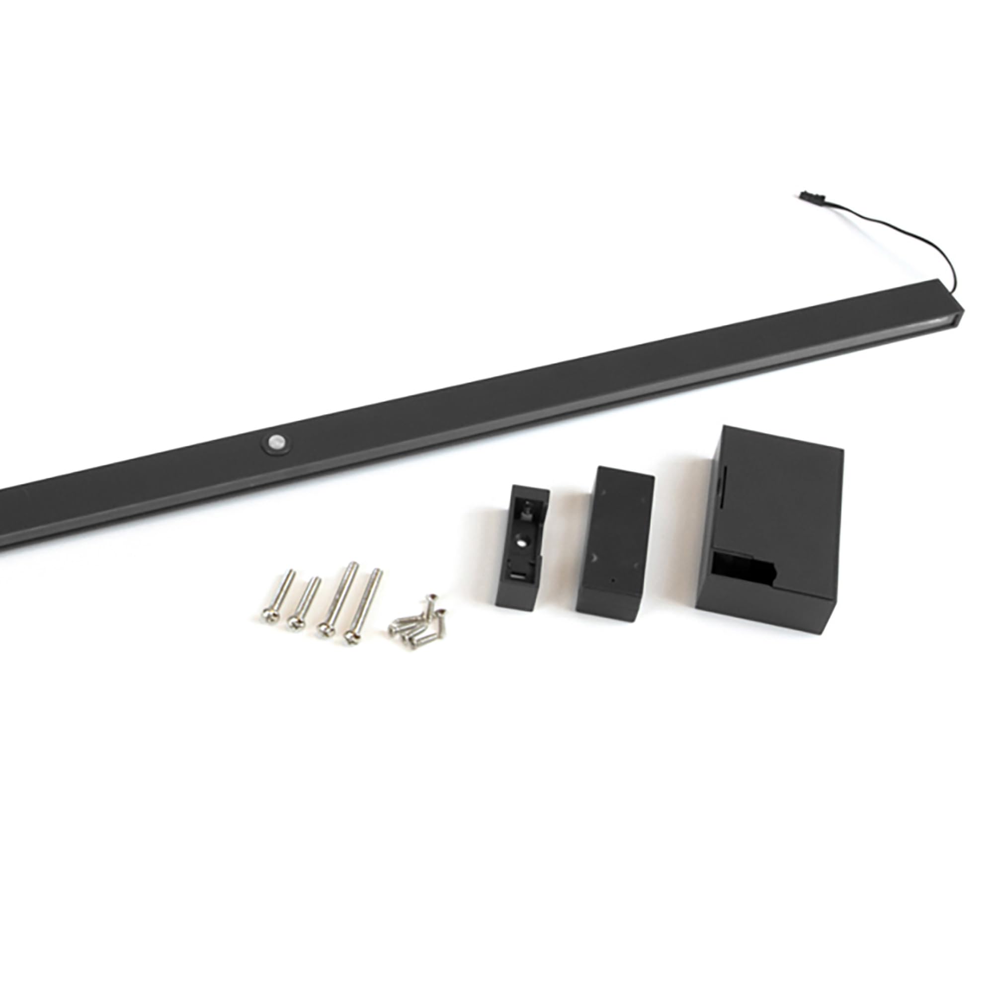 Barre de penderie automatique LED contre le placard sombre
