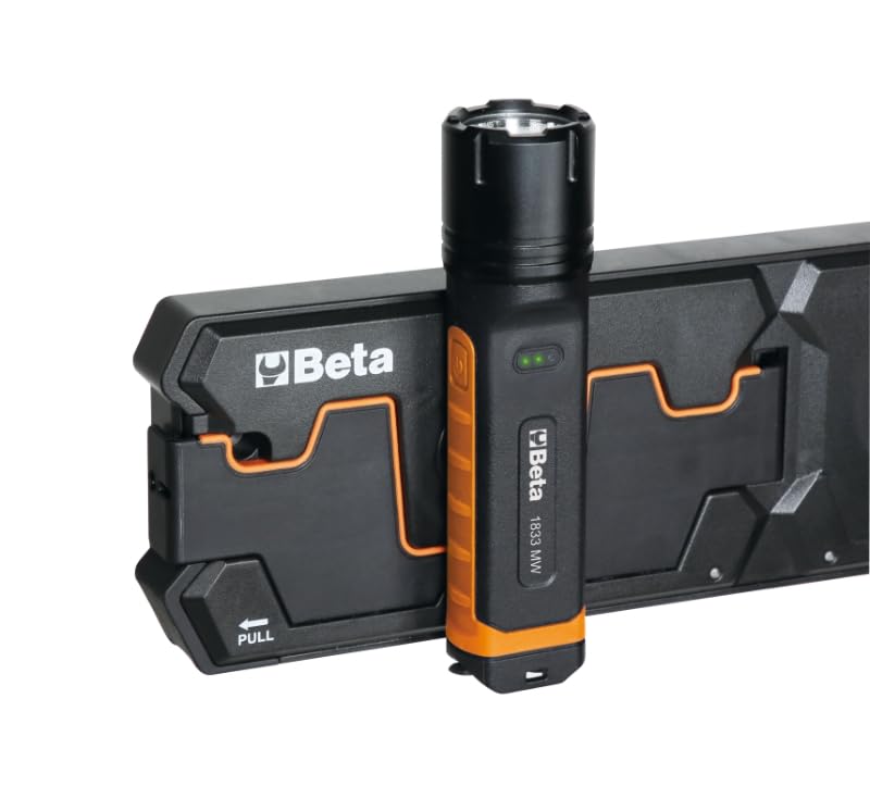 BETA 1833MW Torcia LED Potente Professionale IP68 ad Alta Luminosità con Ricarica Wireless, 4 Intensità 1000-400-30-5 Lumen, Autonomia 2-200h