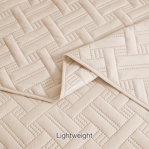 Image of HOMEKART 100% Microfiber Ultrasonic 280 Tc Solid King Size Quilted Bed Cover /Bedsheet with 2 Pillow Covers, (Luxurious, Beige 90X100 Inches, 254X228 Cm)
