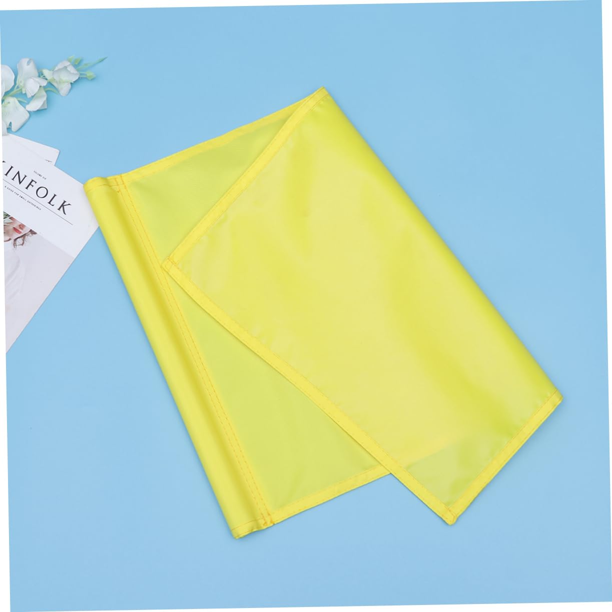 GANAZONO Monochrome Practice Flag Mini Yellow Putting Marker Lightweight Durable for Golf Training present for Golfers
