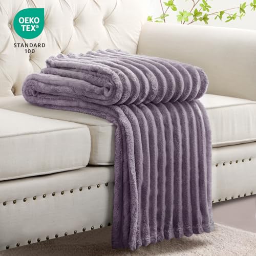 RUIKASI Kuscheldecke Flauschig Decke Lila - 150x200cm Fleecedecke Sofadecke Couchdecke für Wohnzimmer Deko Tagesdecke Blanket… – Ansicht 4