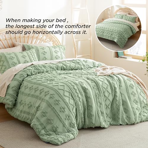 Bedsure Tufted Boho Comforter Set King Size - Sage Green Boho Bed Set, GentleSoft™ 3 Pieces Farmhouse Shabby Chic Embroidery Bedding, Gifts for Woman, Soft Jacquard King Comforter for All Seasons