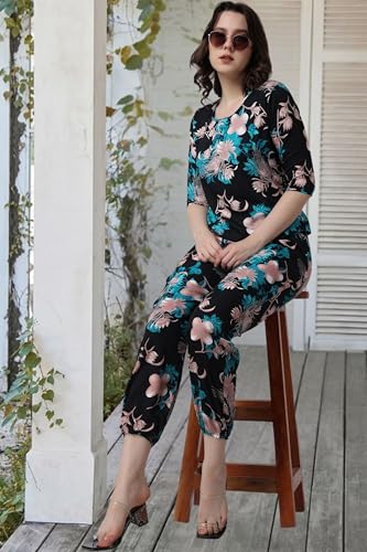 Image of POPWINGS Casual Printed Top and Joggers Set for Women || Stylish Summer Co-Ords Set for Women || Round-Neck Top and Joggers Combo Set for Women