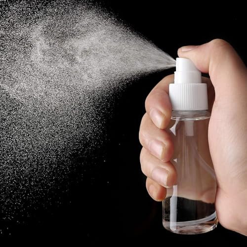 Fine Mist 7 sztuk 50 ml plastikowych butelek do wielokrotnego napełniania, mini butelki z rozpylaczem, przezroczysty plastikowy wakacyjny bot, podróżny (50 ml)