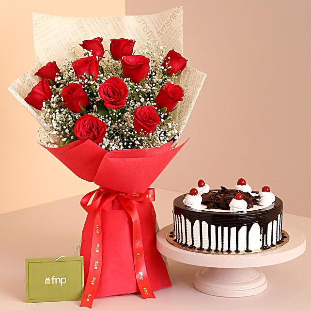 Fnp Red Roses Bouquet N Black Forest Cake-image-38