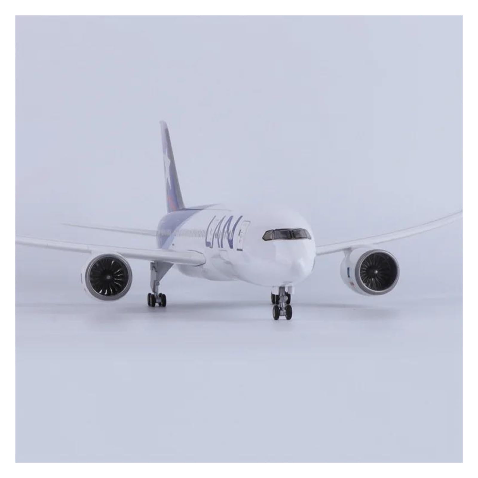 Giocattoli per aeroplani pressofusi 47 cm per il modello B737 MAX Dubai Modello di aeroplano in resina raccolto da Aviation Visualizzazione statica Modello di aeromobile Display da tavolo per raccolta
