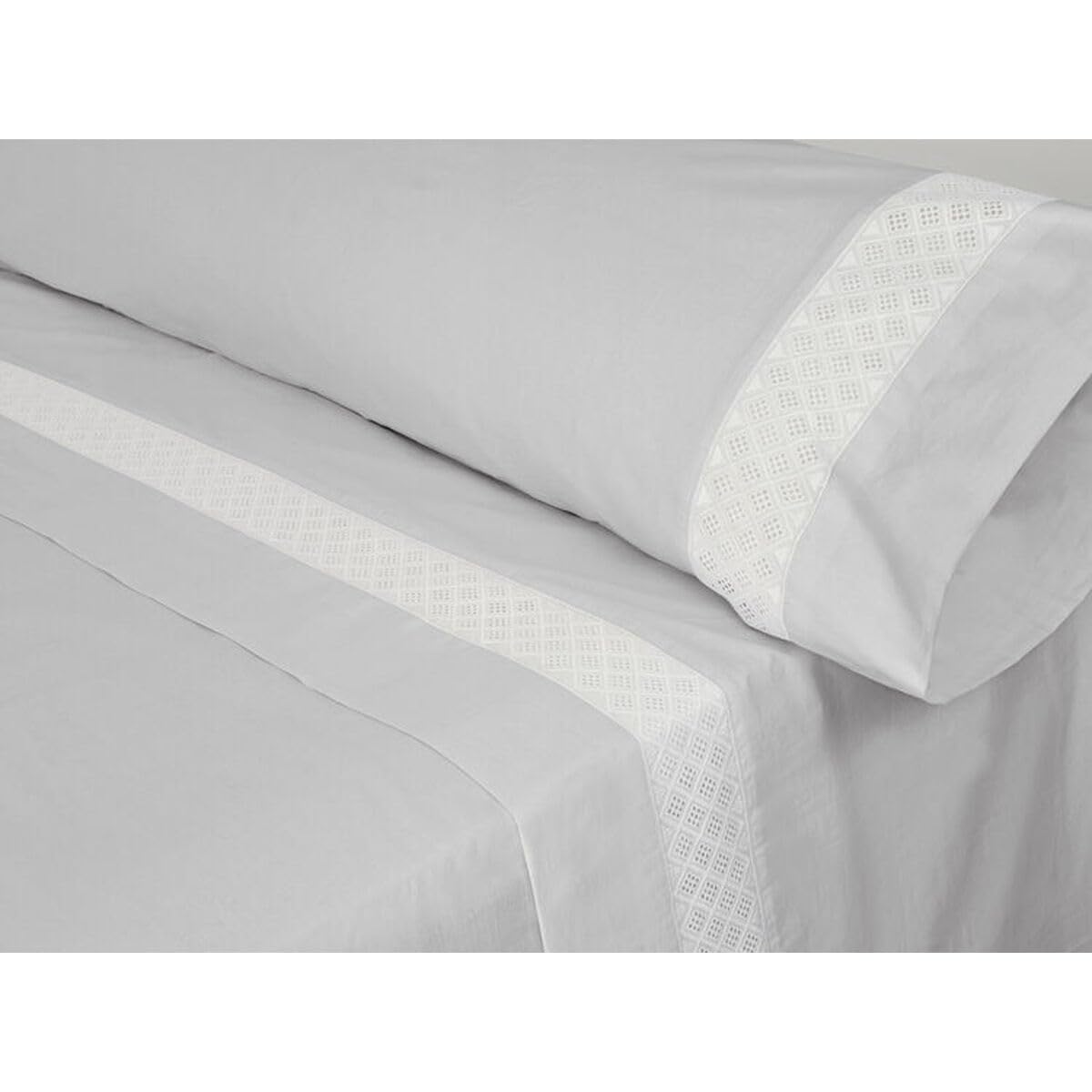 Parure de lit Pierre Cardin Elisa grise pour couchage double de 135 cm