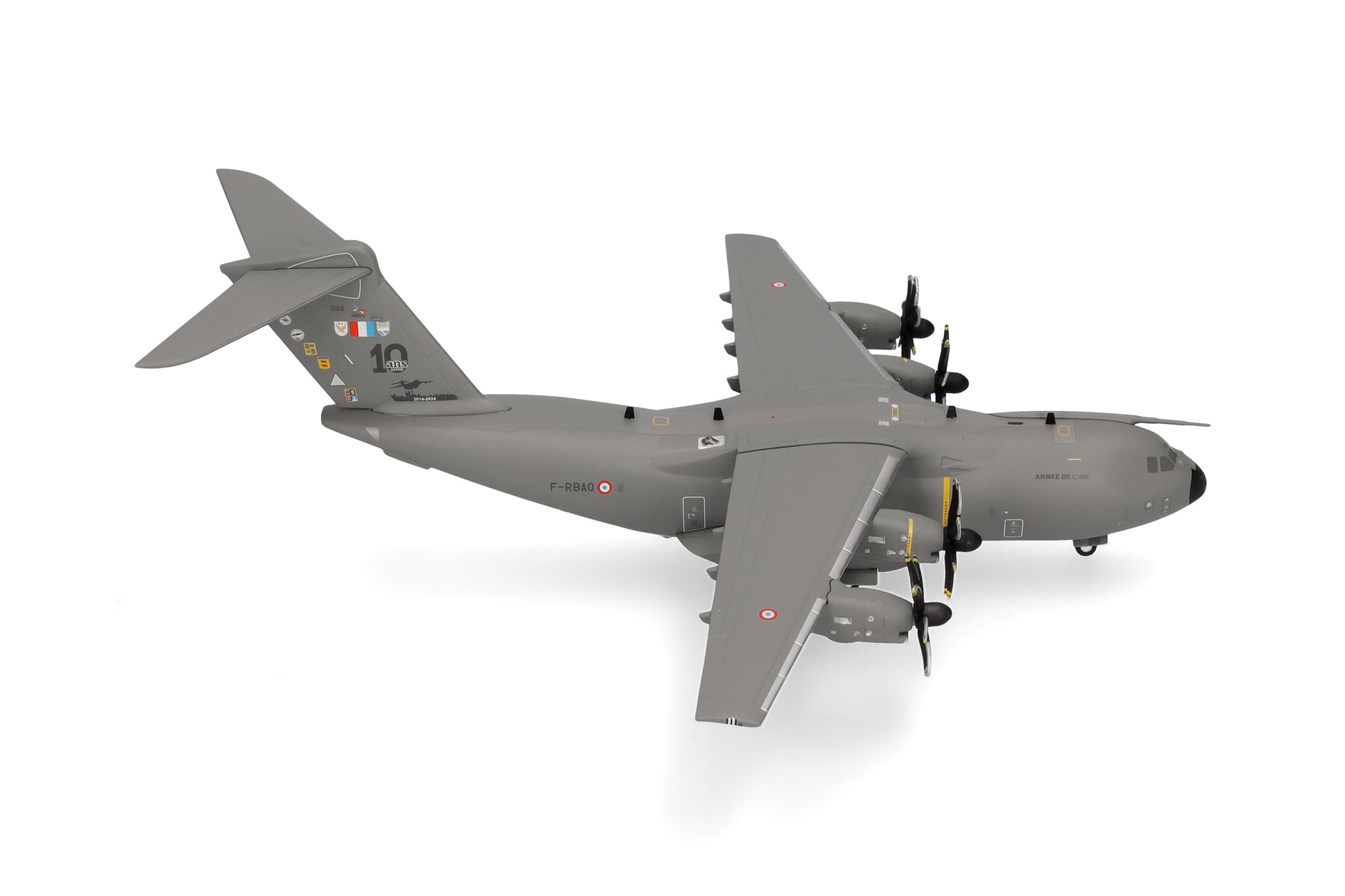 Herpa Modellflugzeug French Air Force - Escadron de Transport 1/61 Touraine – BA 123, Orléans-Bricy 10 Years of A400M, Miniatur im Maßstab 1:200, Sammlerstück, Flugzeug Modell mit Standfuß, Metall