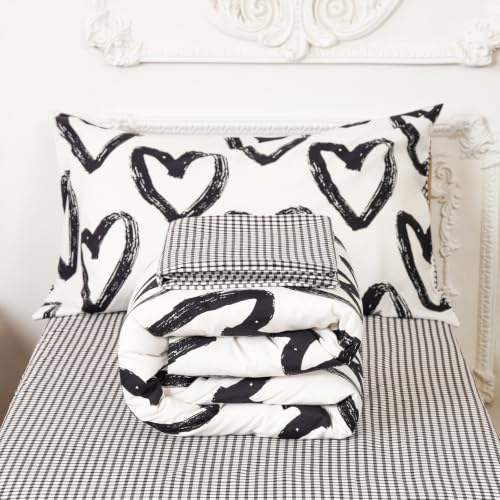 Image of Wellboo Black White Love Toddler Bedding Sets for Girls Boys Cute Cartoon 4 Pieces Soft Crib Bed Set Including Comforter, Sheets and Pillowcase Child Black and White Heart Quilt